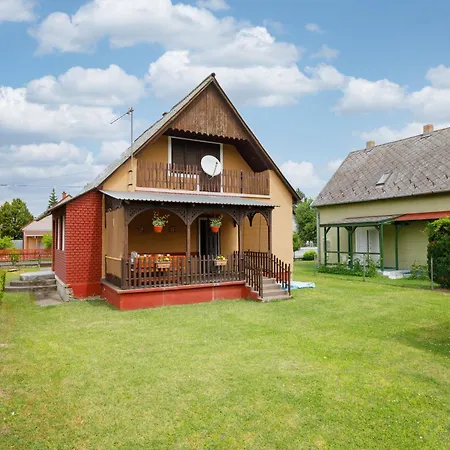 Wolf By Interhome Casa vacanze Balatonmáriafürdő